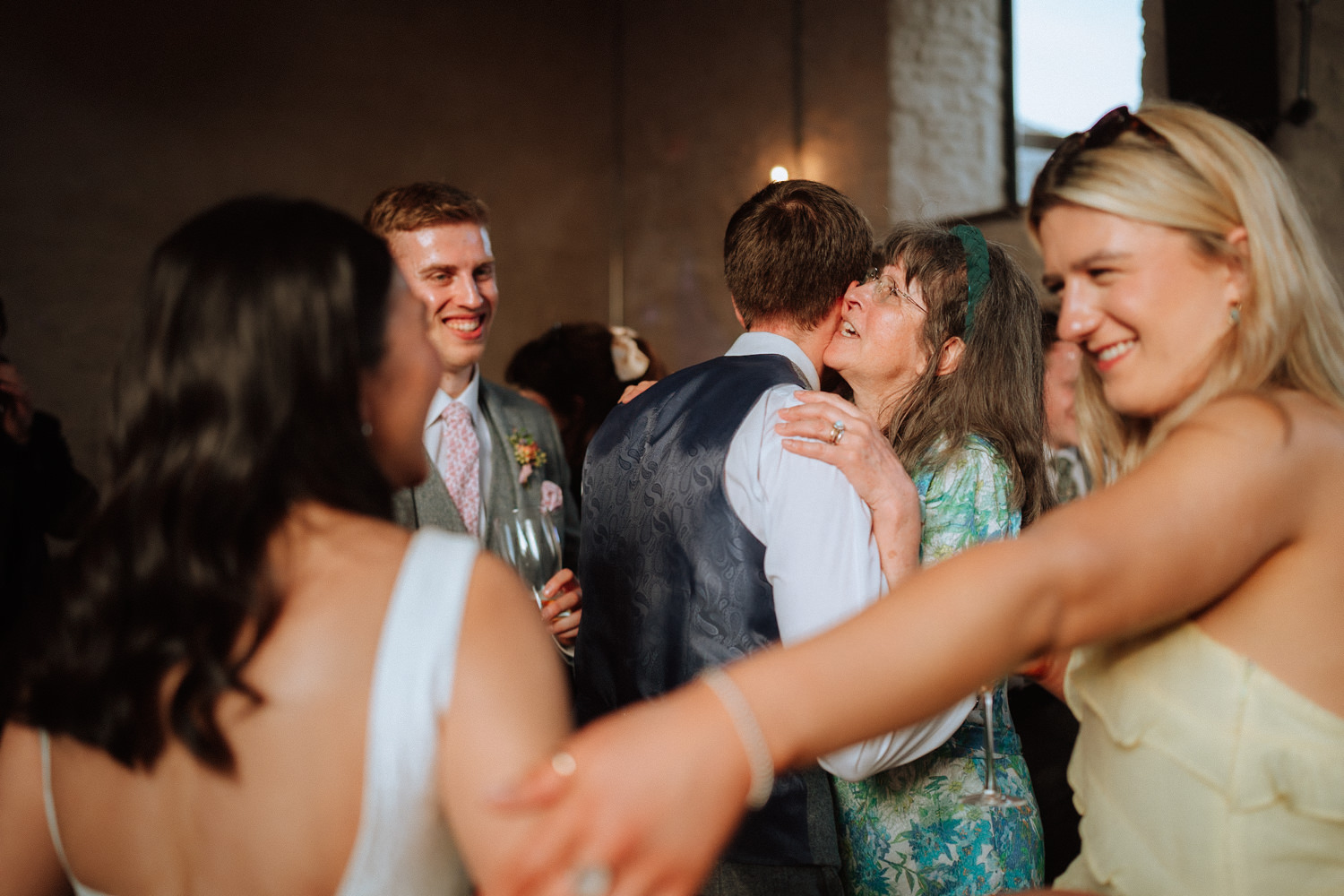 LLANTILIO HOUSE WEDDING PHOTOGRAPHY 029 LLANTILIO HOUSE WEDDING PHOTOGRAPHY 029